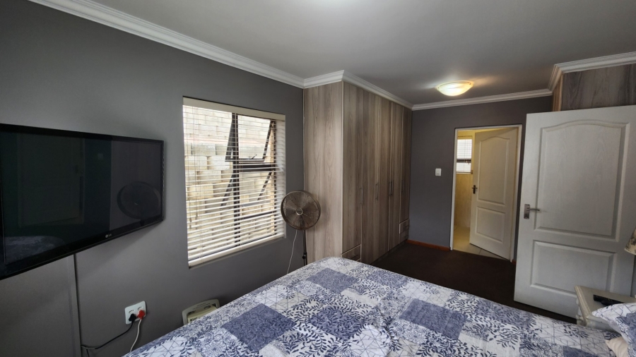 3 Bedroom Property for Sale in Seemeeu Park Western Cape